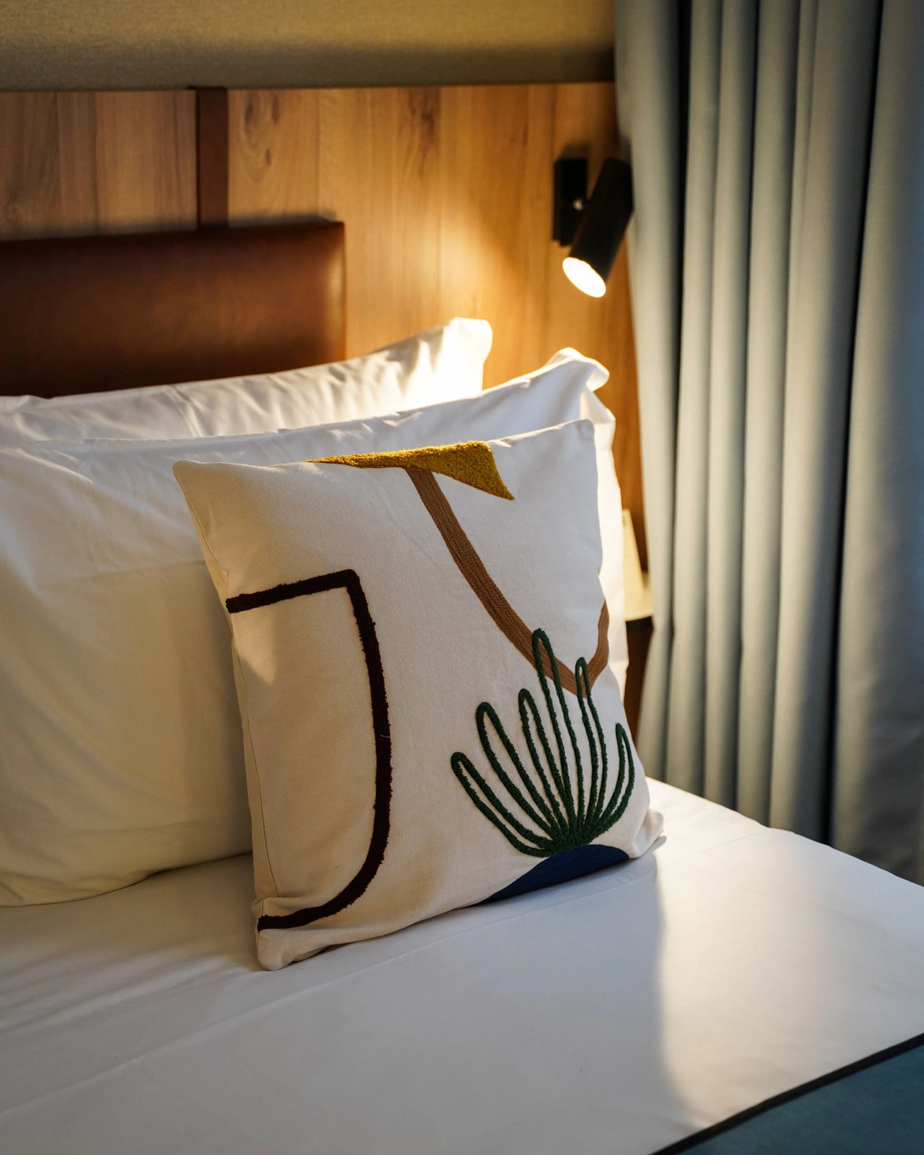 Plaza Tour Eiffel | Room | Decoration